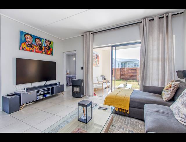 3 BEDROOM APARTMENT TO LET IN LINBRO PARK